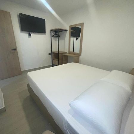 Hotel Villa Real Medellín Buitenkant foto