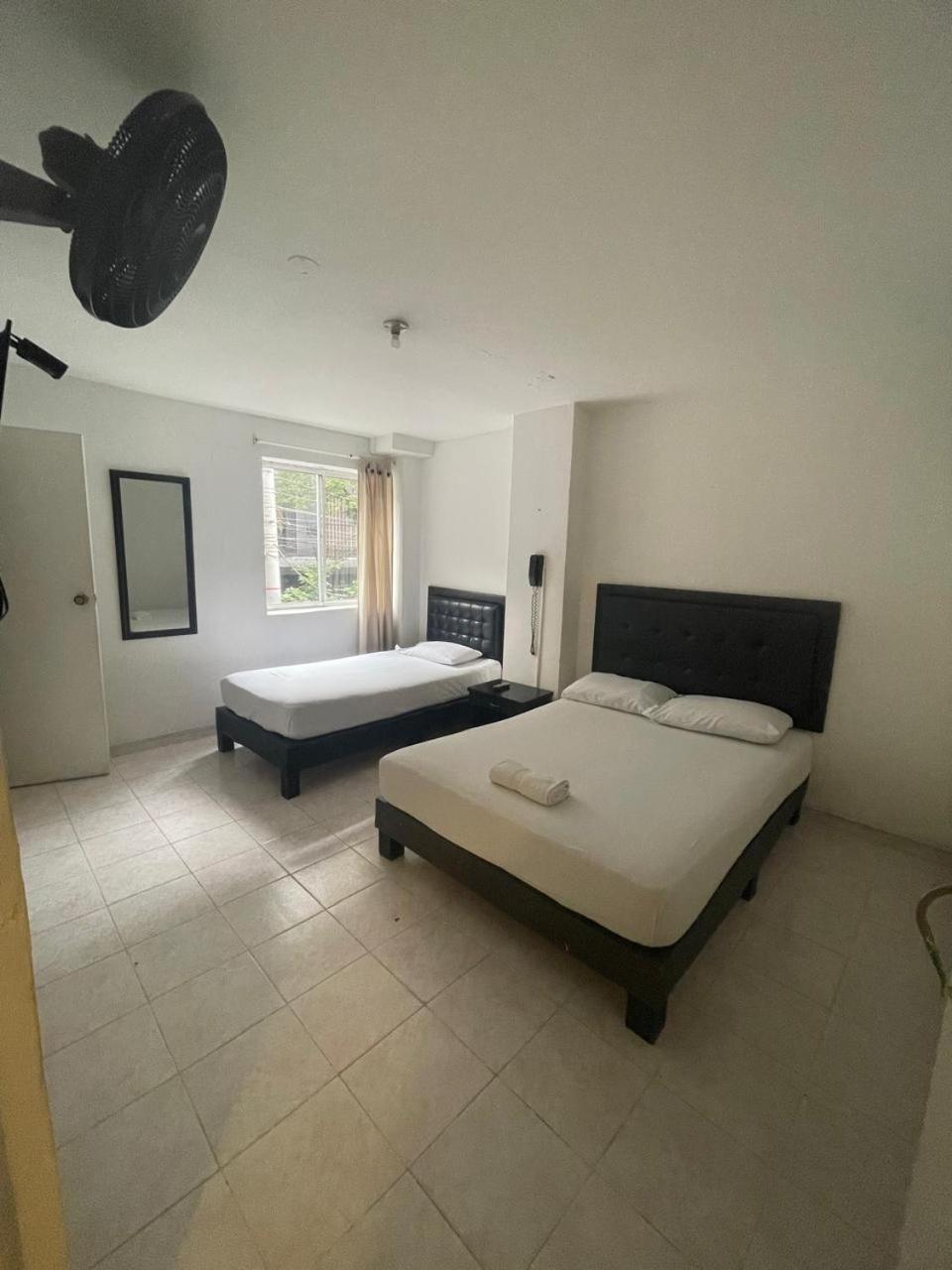 Hotel Villa Real Medellín Buitenkant foto