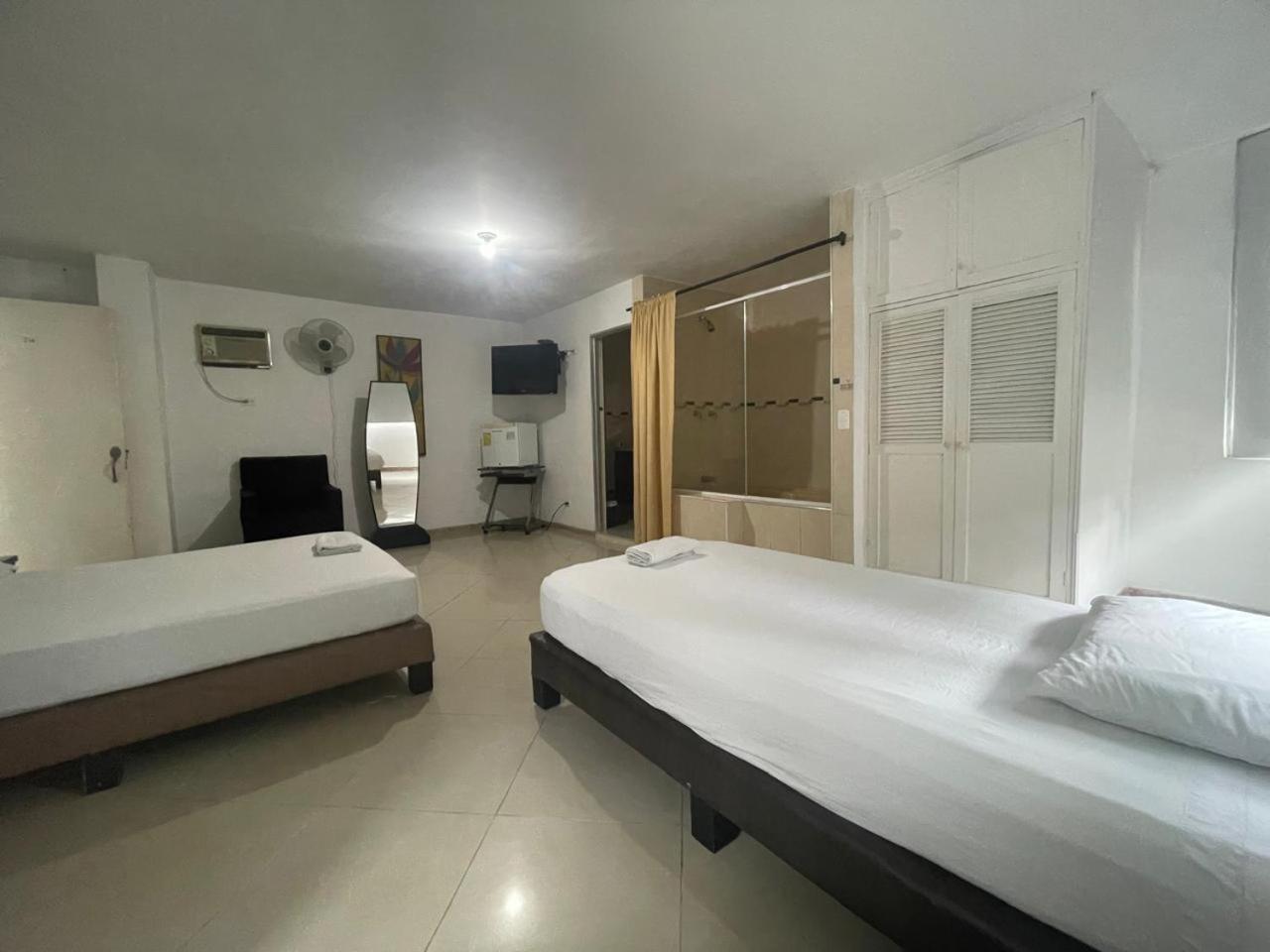Hotel Villa Real Medellín Buitenkant foto