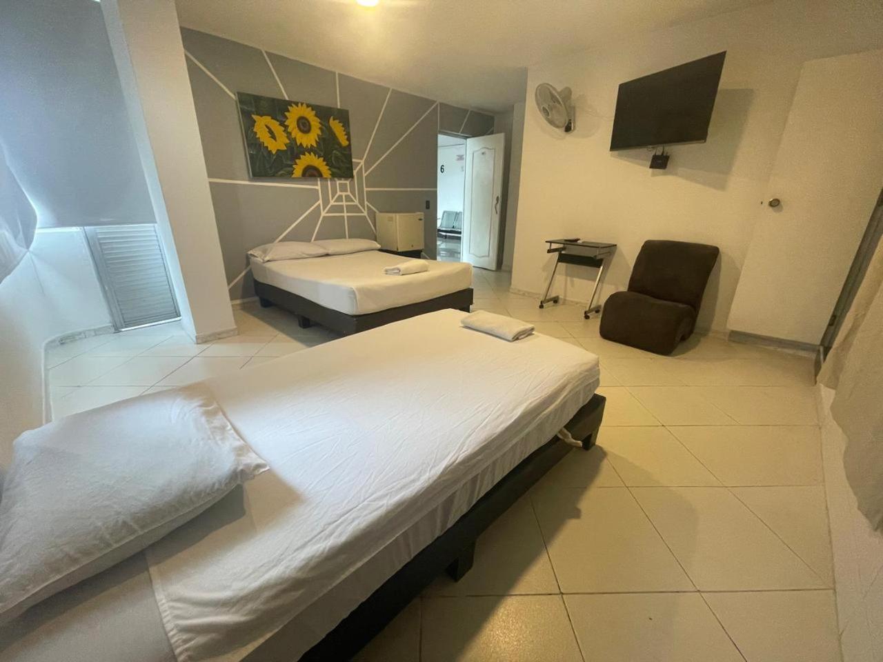Hotel Villa Real Medellín Buitenkant foto