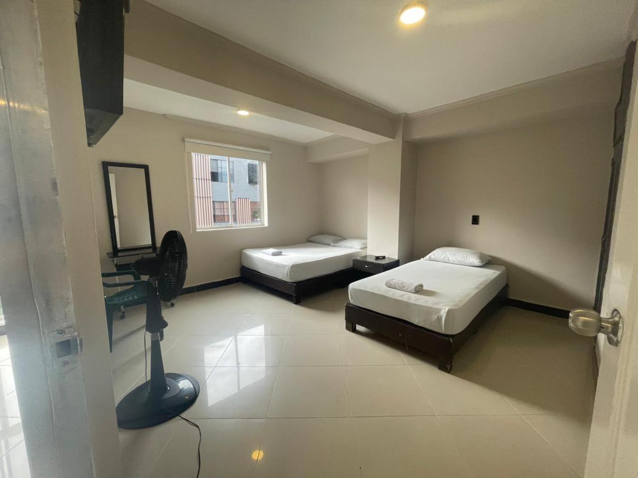 Hotel Villa Real Medellín Buitenkant foto