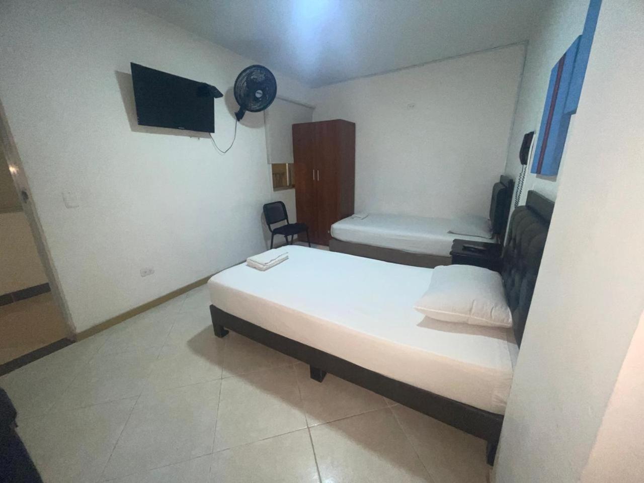 Hotel Villa Real Medellín Buitenkant foto