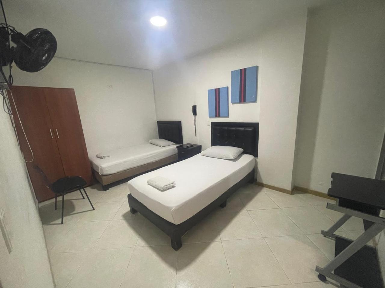 Hotel Villa Real Medellín Buitenkant foto