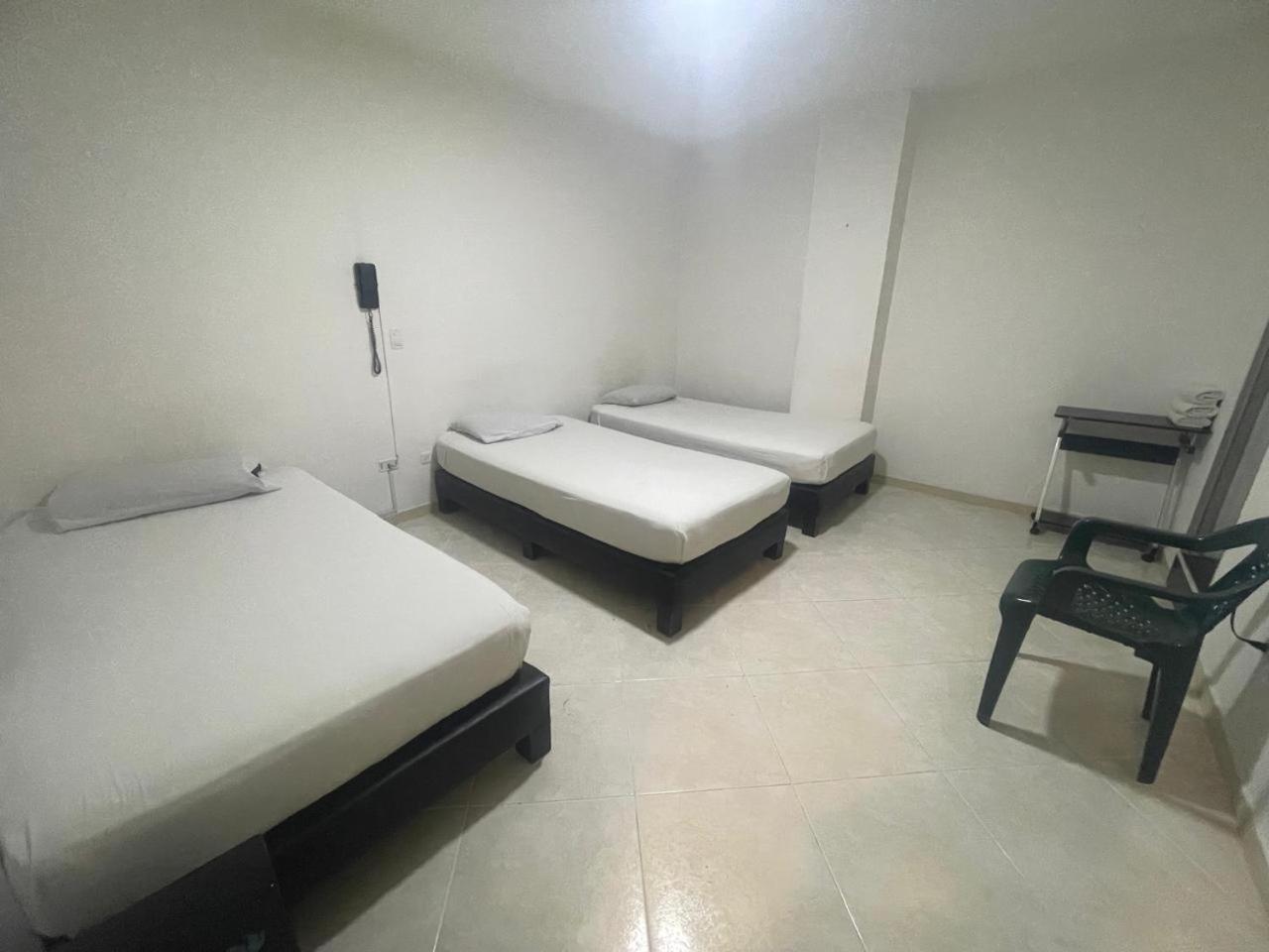Hotel Villa Real Medellín Buitenkant foto