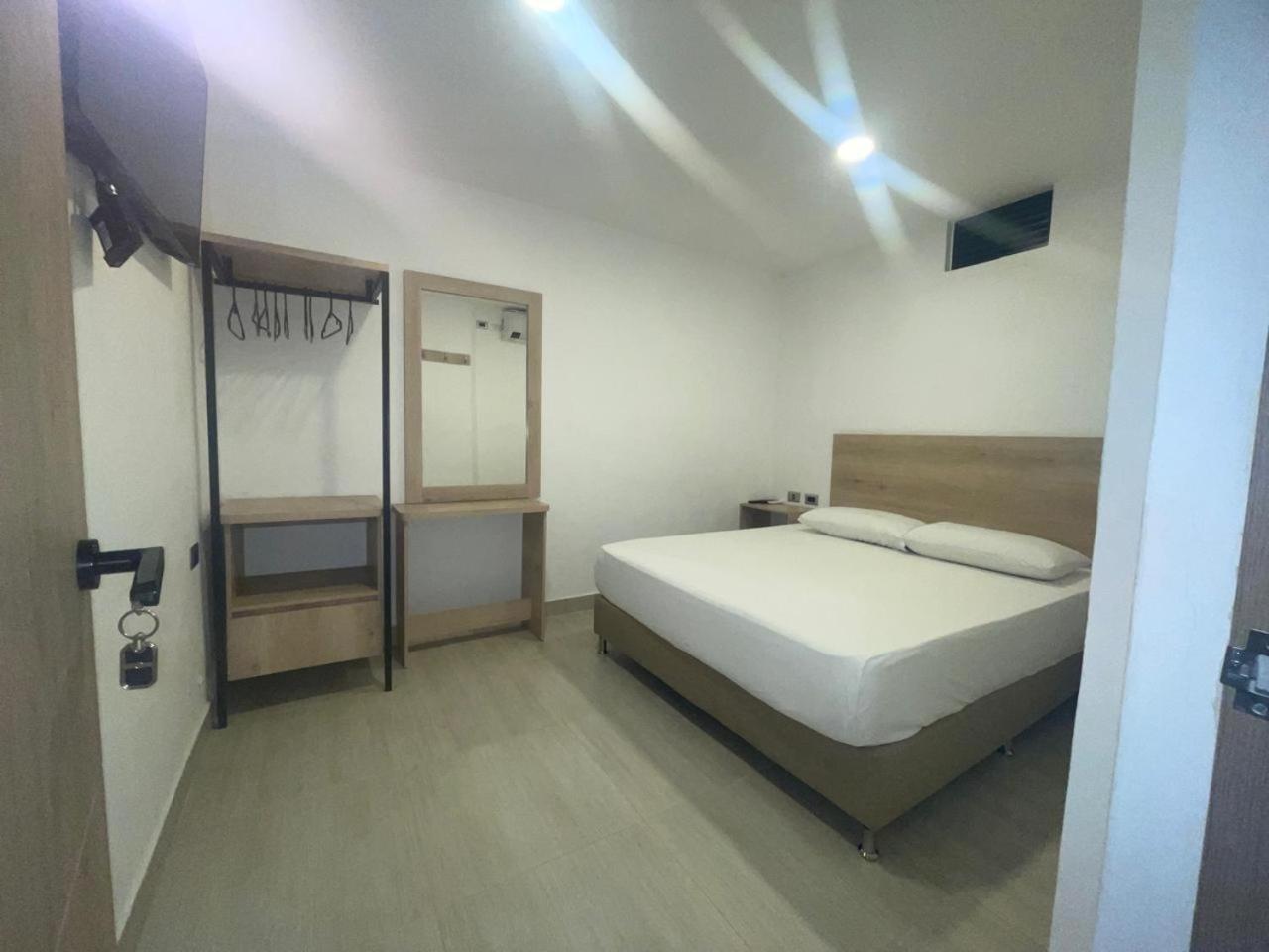 Hotel Villa Real Medellín Buitenkant foto